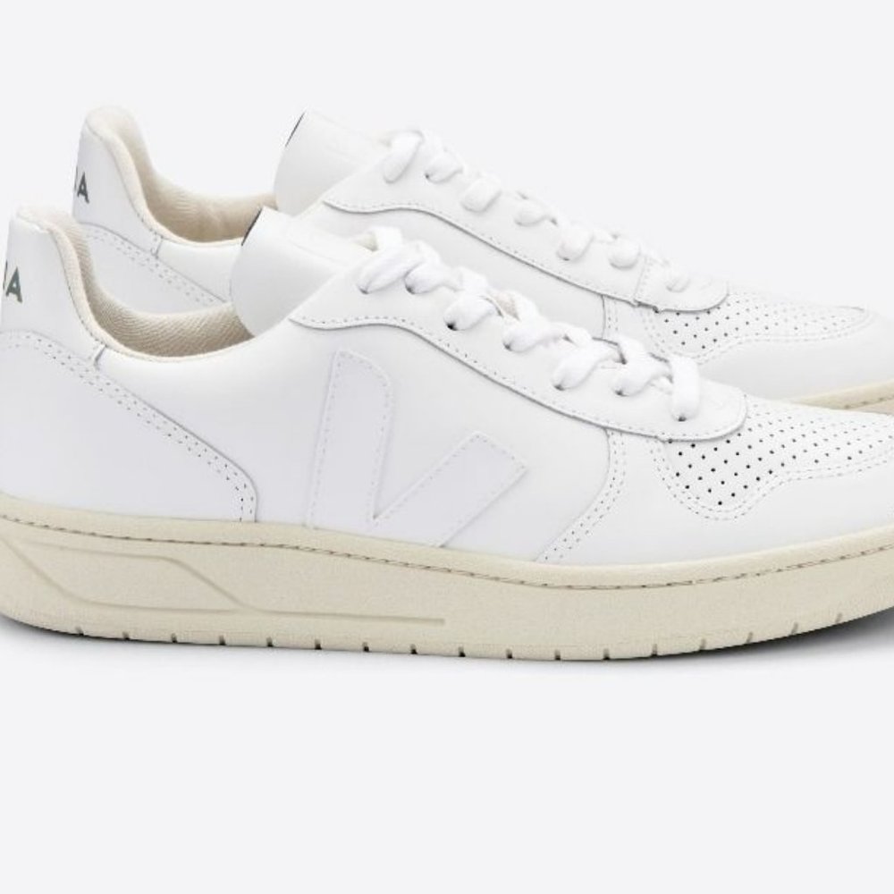 Veja V-10 Leather White